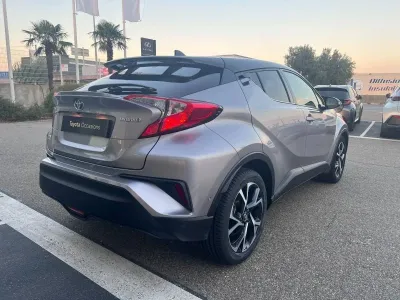 TOYOTA C-HR 122h Graphic 2WD E-CVT occasion 2018 - Photo 4