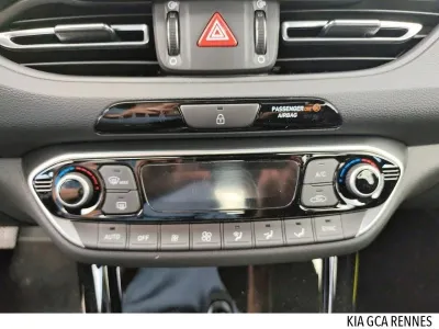 HYUNDAI i30 1.0 T-GDi 100ch Creative occasion 2024 - Photo 3