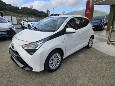 TOYOTA Aygo 1.0 VVT-i 72ch x-play 5p MY20 occasion 2020 - Photo 4