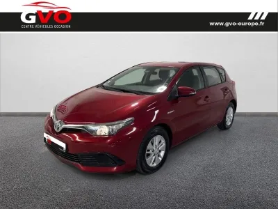 TOYOTA Auris HSD 136h Tendance RC18 occasion 2018 - Photo 1