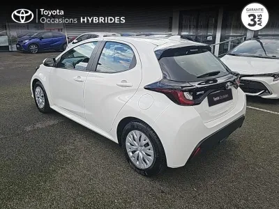 TOYOTA Yaris 116h Dynamic 5p MY22 occasion 2022 - Photo 2