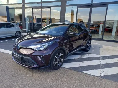 TOYOTA C-HR 184h Collection 2WD E-CVT MY22 occasion 2023 - Photo 2