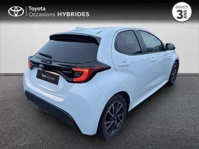 TOYOTA Yaris 116h Design 5p MY22 occasion 2023 - Photo 2