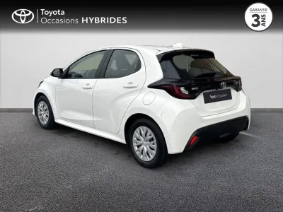 TOYOTA Yaris 116h Dynamic 5p MY22 occasion 2023 - Photo 2