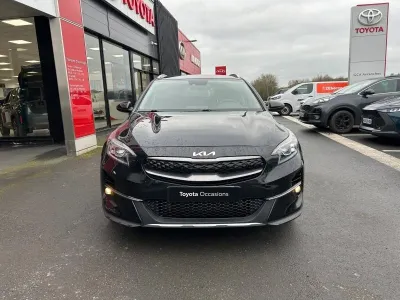 KIA XCeed 1.6 GDi 105ch + Plug-In 60.5ch Black & White Edition DCT6 MY22 occasion 2022 - Photo 2
