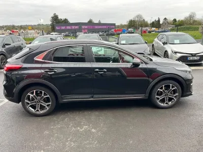 KIA XCeed 1.6 GDi 105ch + Plug-In 60.5ch Black & White Edition DCT6 MY22 occasion 2022 - Photo 4