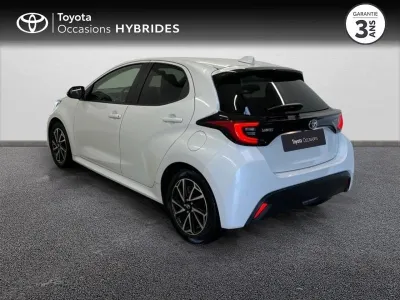 TOYOTA Yaris 116h Design 5p MY22 occasion 2023 - Photo 2