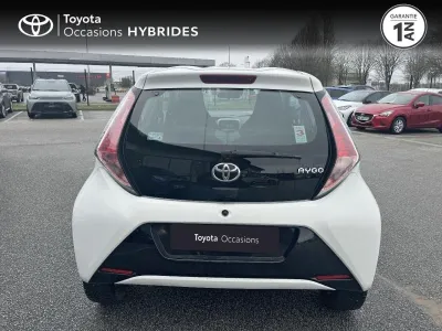 TOYOTA Aygo 1.0 VVT-i 69ch x-play 3p occasion 2016 - Photo 4