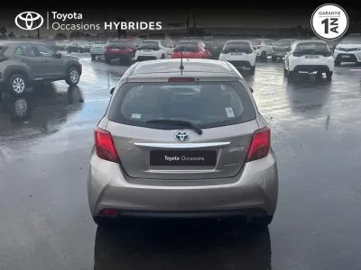 TOYOTA Yaris HSD 100h Dynamic 5p occasion 2015 - Photo 4