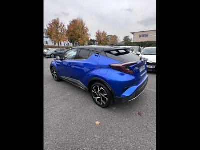 TOYOTA C-HR 122h Graphic 2WD E-CVT occasion 2017 - Photo 4
