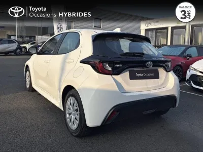 TOYOTA Yaris 116h Dynamic 5p MY22 occasion 2023 - Photo 2