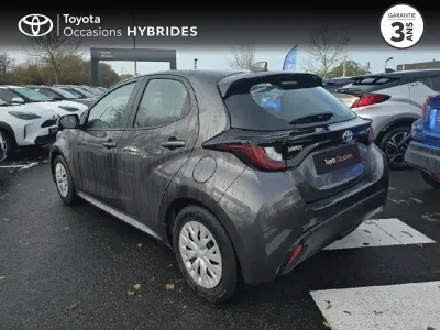 TOYOTA Yaris 116h Dynamic Business 5p + Programme Beyond Zero Academy MY22 occasion 2022 - Photo 2