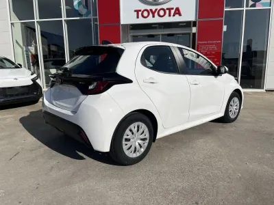 TOYOTA Yaris 116h Dynamic Business + Programme Toyota Experience 5p MC24 occasion 2025 - Photo 2