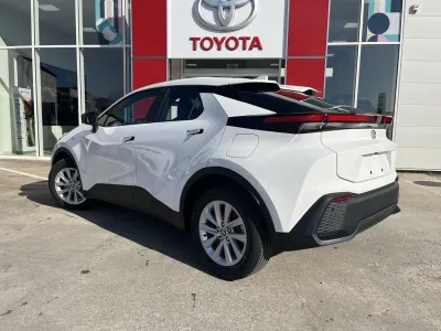 TOYOTA C-HR 1.8 Hybride 140ch Dynamic Business NG23 occasion 2025 - Photo 2