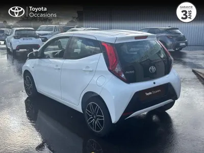 TOYOTA Aygo 1.0 VVT-i 72ch x-play 5p MY20 occasion 2020 - Photo 2