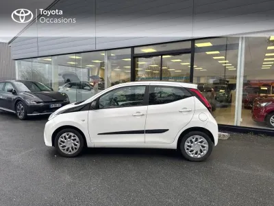 TOYOTA Aygo 1.0 VVT-i 72ch x-play 5p MY20 occasion 2021 - Photo 3