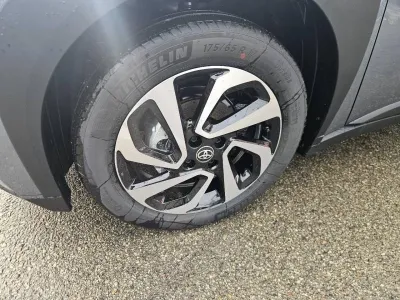 TOYOTA Aygo X 1.0 VVT-i 72ch Design S-CVT MY24 occasion 2025 - Photo 3