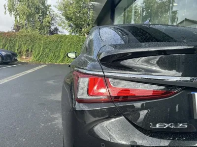 LEXUS ES 300h Luxe MY25 occasion 2024 - Photo 3