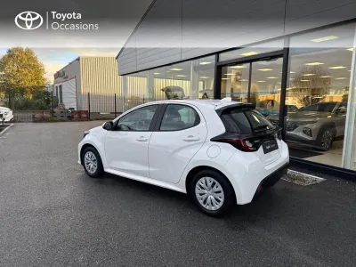 TOYOTA Yaris 116h Dynamic 5p MY22 occasion 2023 - Photo 2