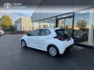 TOYOTA Yaris 116h Dynamic 5p MY22 occasion 2023 - Photo 2