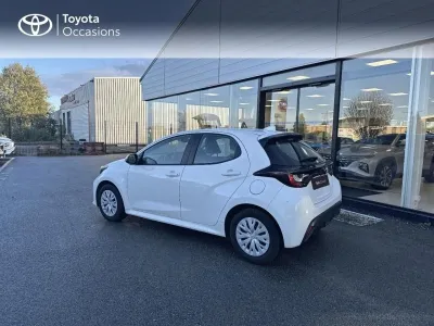 TOYOTA Yaris 116h Dynamic 5p MY22 occasion 2023 - Photo 2