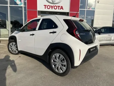 TOYOTA Aygo X 1.0 VVT-i 72ch Active Business MY23 occasion 2023 - Photo 4