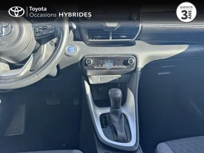 TOYOTA Yaris 116h Dynamic 5p MY22 occasion 2023 - Photo 3