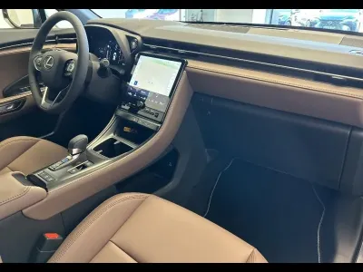 LEXUS LBX 1.5 136ch Elegant 2WD occasion 2025 - Photo 4