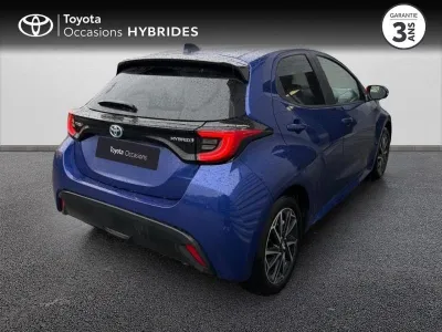 TOYOTA Yaris 116h Design 5p MY22 occasion 2023 - Photo 2