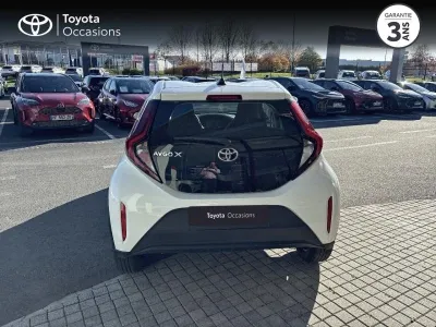 TOYOTA Aygo X 1.0 VVT-i 72ch Dynamic occasion 2022 - Photo 4