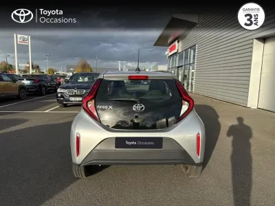 TOYOTA Aygo X 1.0 VVT-i 72ch Dynamic occasion 2022 - Photo 4