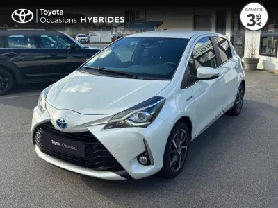TOYOTA Yaris 100h Chic 5p occasion 2017 - Photo 1