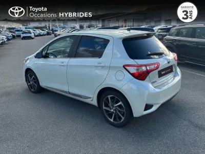 TOYOTA Yaris 100h Chic 5p occasion 2017 - Photo 2