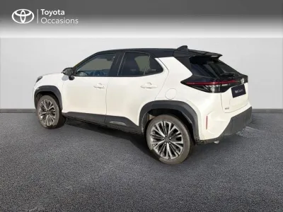TOYOTA Yaris Cross 116h Collection Pano Tech  MY22 occasion 2023 - Photo 2