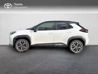TOYOTA Yaris Cross 116h Collection Pano Tech  MY22 occasion 2023 - Photo 3
