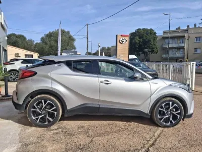 TOYOTA C-HR 122h Edition 2WD E-CVT RC18 occasion 2018 - Photo 4