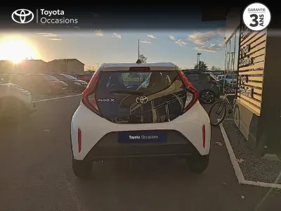 TOYOTA Aygo X 1.0 VVT-i 72ch Dynamic occasion 2022 - Photo 4