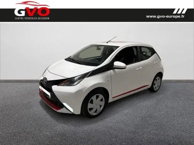 TOYOTA Aygo 1.0 VVT-i 69ch x-play 5p occasion 2017 - Photo 1
