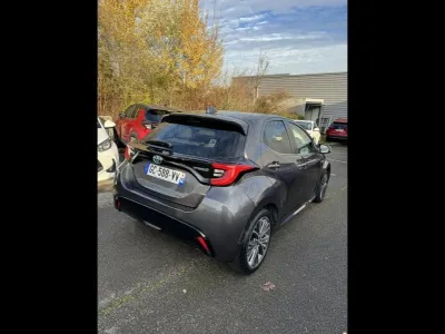 TOYOTA Yaris 116h Iconic 5p occasion 2021 - Photo 4