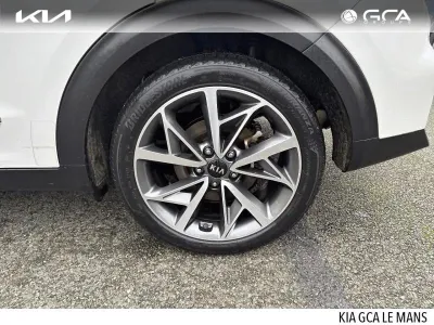 KIA Niro 1.6 GDi 105ch ISG + électrique 43.5ch Design DCT6 occasion 2019 - Photo 4