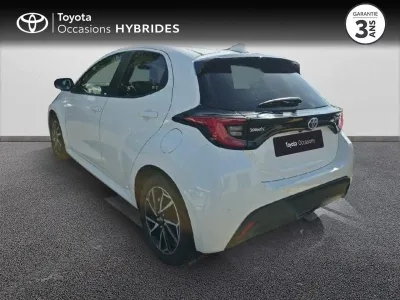 TOYOTA Yaris 116h Design 5p MY22 occasion 2023 - Photo 2