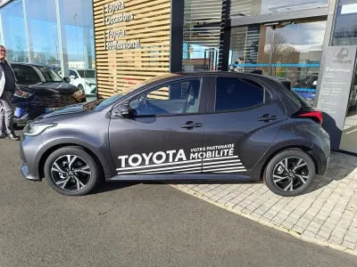 TOYOTA Yaris 116h Design 5p MY25 occasion 2025 - Photo 2