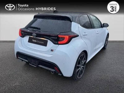 TOYOTA Yaris 116h GR Sport 5p MY22 occasion 2023 - Photo 2