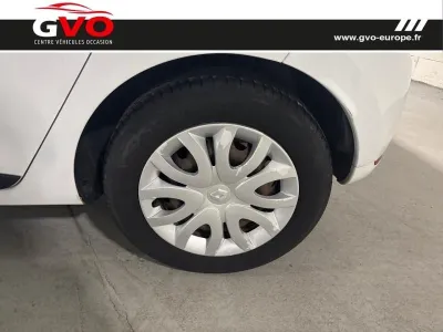 RENAULT Clio 1.5 dCi 90ch energy Zen 82g 5p occasion 2017 - Photo 4