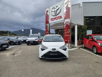 TOYOTA Aygo 1.0 VVT-i 72ch x-play 5p occasion 2019 - Photo 1