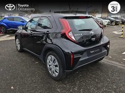 TOYOTA Aygo X 1.0 VVT-i 72ch Dynamic occasion 2022 - Photo 2