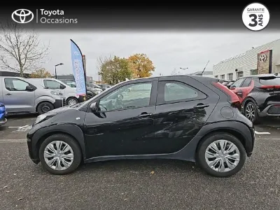 TOYOTA Aygo X 1.0 VVT-i 72ch Dynamic occasion 2022 - Photo 3