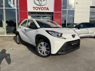 TOYOTA Aygo X 1.0 VVT-i 72ch Dynamic occasion 2022 - Photo 2