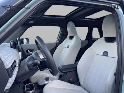 MINI Cooper 5 Portes C 156ch Favoured DKG7 occasion 2025 - Photo 4