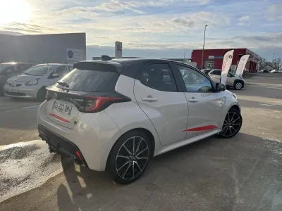 TOYOTA Yaris 116h GR Sport 5p MY22 occasion 2023 - Photo 4